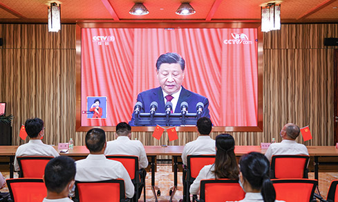 “勠力同心，，，， 勇毅前行”  <br>全体党员集中收看二十大开幕盛况